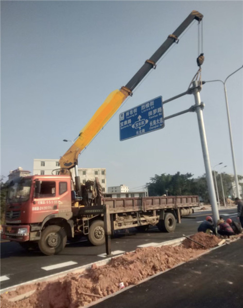 富县设备吊装租赁吊车要用多大吊车